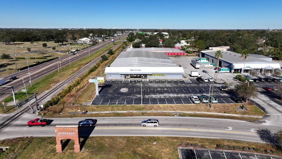 2210 Commerce Point Dr, Lakeland, FL for lease - Building Photo - Image 2 of 7