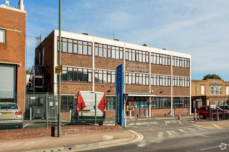 Thames Rd, Crayford à louer - Photo du bâtiment - Image 3 de 3
