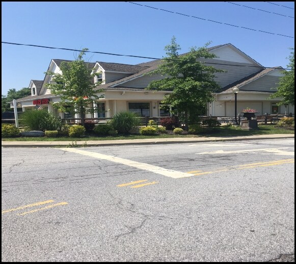 1821 E Main St, Mohegan Lake, NY à louer - Photo du bâtiment - Image 2 de 52