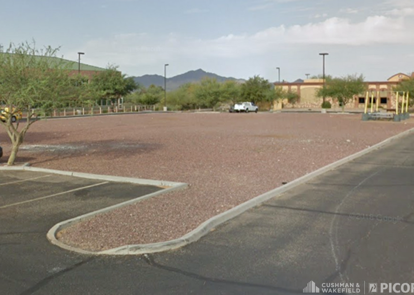 2225 W Ina Rd, Tucson, AZ à louer - Photo du bâtiment - Image 2 de 7
