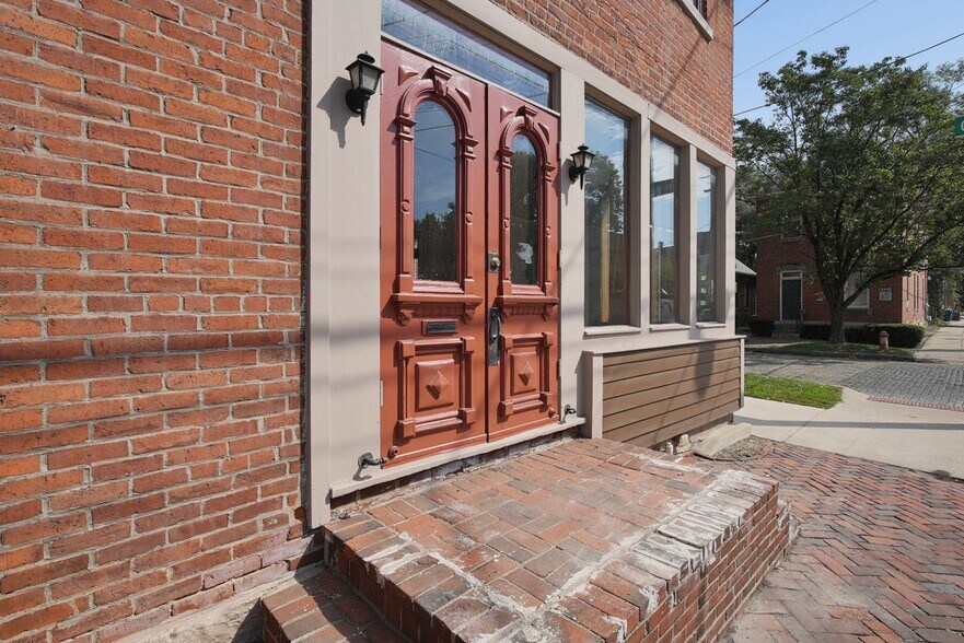 54 E Whittier St, Columbus, OH à vendre - Photo du bâtiment - Image 2 de 20