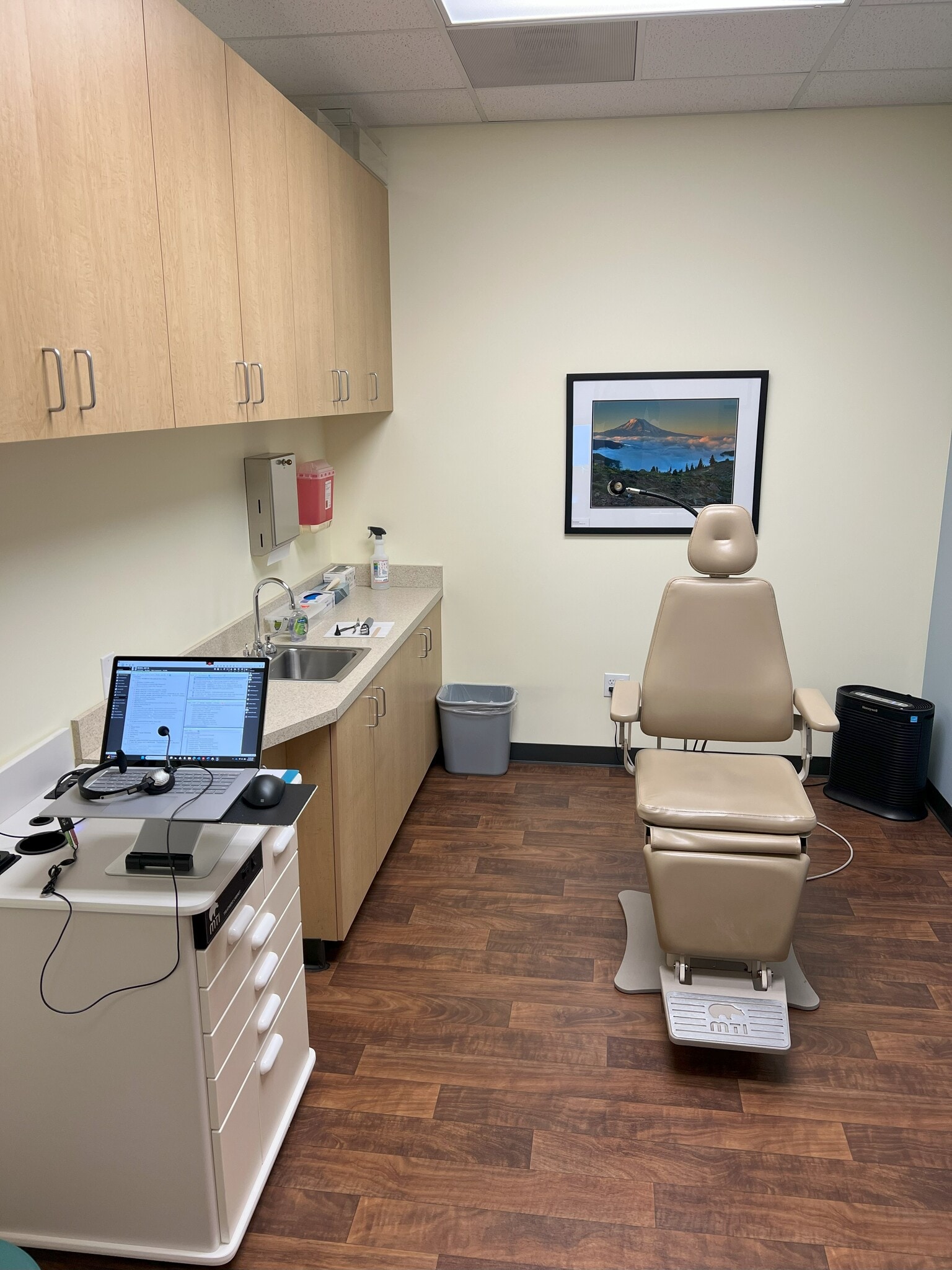 10202 E Burnside St, Portland, OR for lease Building Photo- Image 1 of 4