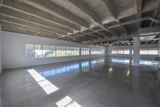 Plus de détails pour 515 N Sycamore St, Santa Ana, CA - Bureau, Bureau/Médical à louer