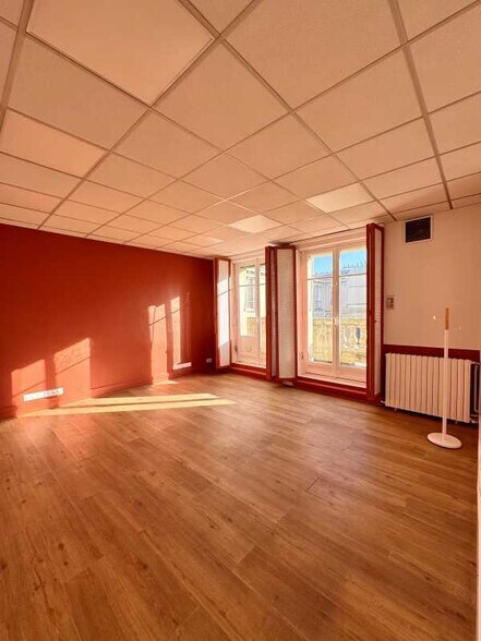 18 Rue Volney, Paris for lease - Interior Photo - Image 3 of 10