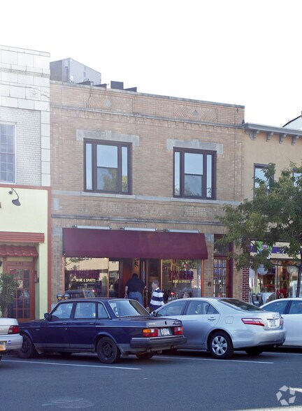 410-412 Mamaroneck Ave, Mamaroneck, NY à louer - Photo du bâtiment - Image 2 de 10