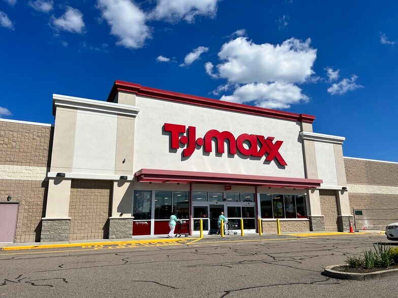 1210-1270 Newport Ave, Attleboro, MA for lease - Building Photo - Image 3 of 13