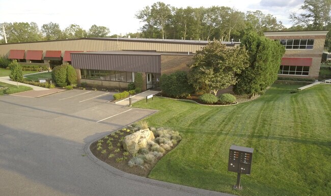 Plus de détails pour 40 Albion Rd, Lincoln, RI - Industriel à louer