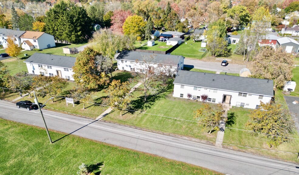 115 Willow St, Lockport, NY à vendre - Photo du bâtiment - Image 3 de 23