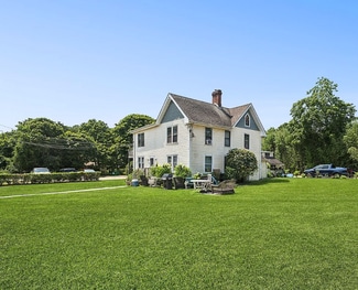 More details for 134 Ponquogue Ave, Hampton Bays, NY - Multifamily for Sale