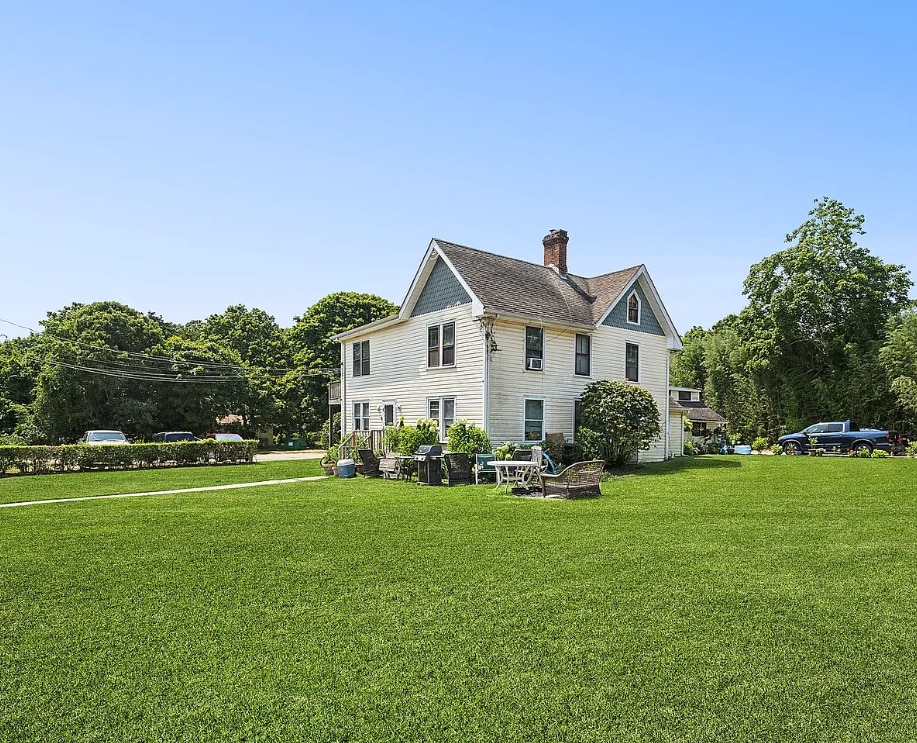 134 Ponquogue Ave, Hampton Bays, NY for sale Building Photo- Image 1 of 16