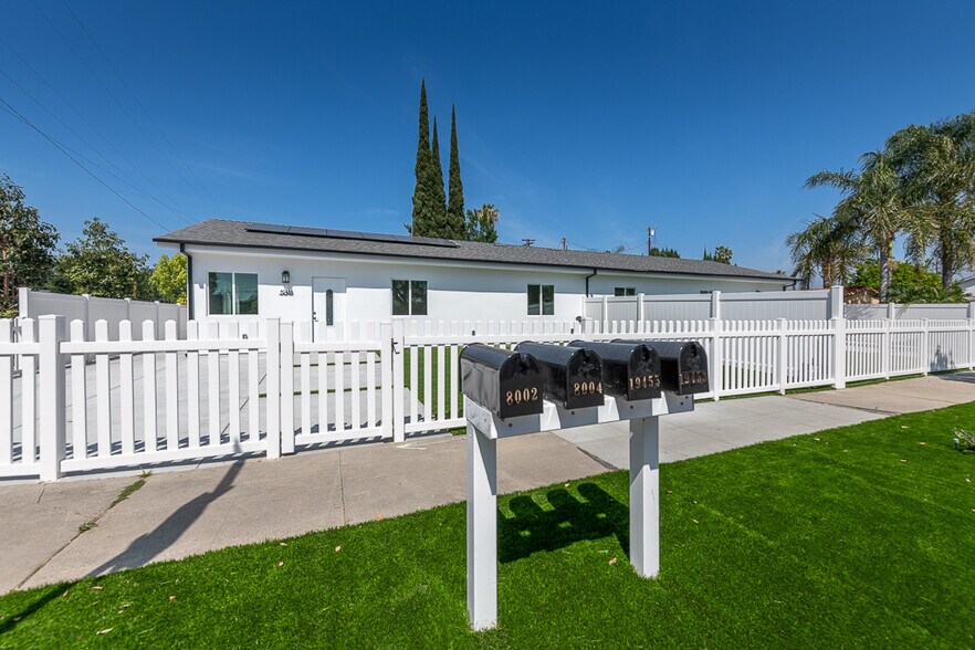 8004 Shirley Ave, Reseda, CA à vendre - Photo du bâtiment - Image 2 de 28