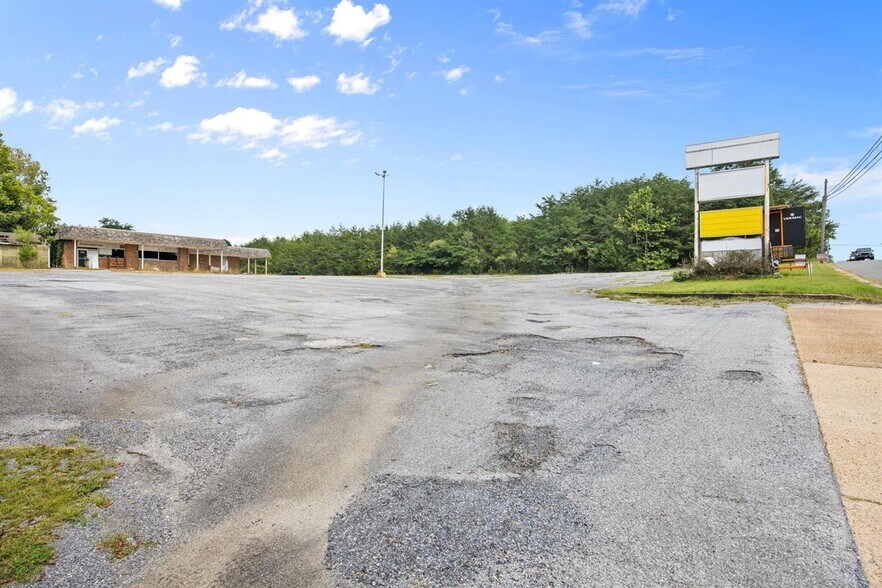 420 Third Street, Shenandoah, VA à vendre - Photo du bâtiment - Image 3 de 16