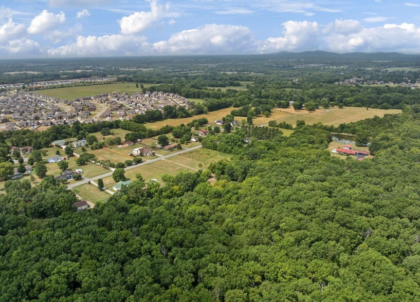 250 Hemlock Dr, Murfreesboro, TN à vendre - Photo du bâtiment - Image 2 de 47