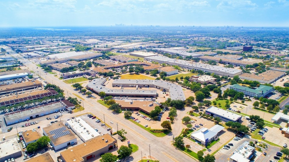 10610 Metric Dr, Dallas, TX for lease - Primary Photo - Image 1 of 5