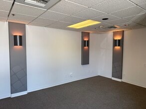 72078 Corporate Way, Thousand Palms, CA for lease Interior Photo- Image 2 of 17