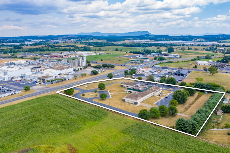 147 Dinkel Ave, Mount Crawford, VA for sale - Building Photo - Image 2 of 16