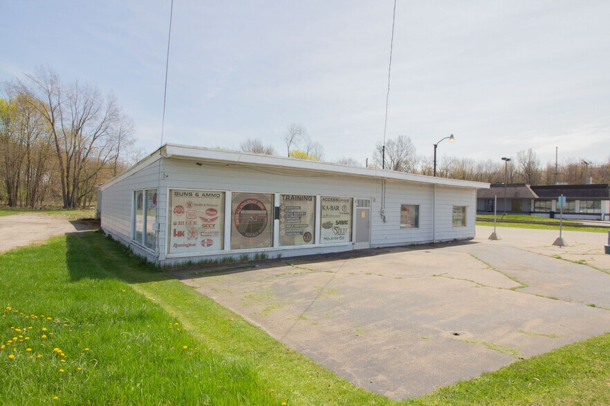8139-8141 Portage Rd, Portage, MI for sale - Primary Photo - Image 1 of 8