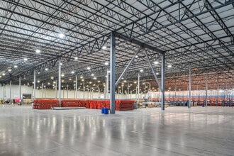 7865 National Tpke, Louisville, KY for lease Building Photo- Image 2 of 42