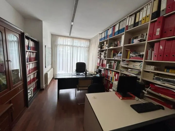 Office in Barcelona, Barcelona for lease Interior Photo- Image 1 of 11