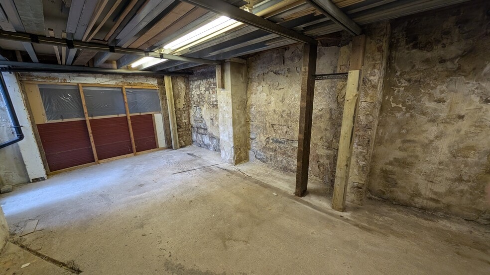 6A Alma St, Taunton for lease - Interior Photo - Image 3 of 10