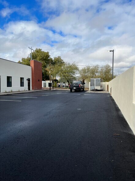 726 E Monroe Ave, Buckeye, AZ à louer - Photo du bâtiment - Image 3 de 26