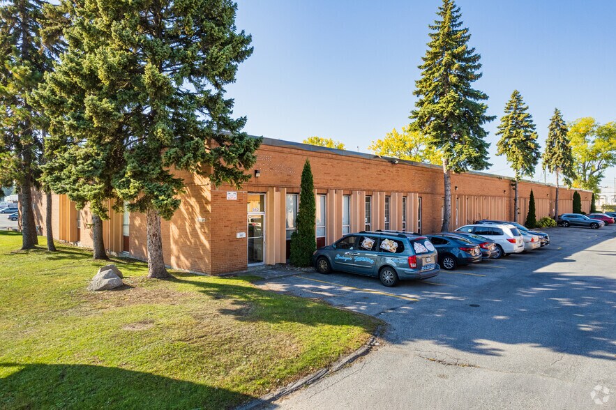 562 Av Orly, Dorval, QC à vendre - Photo du bâtiment - Image 1 de 1