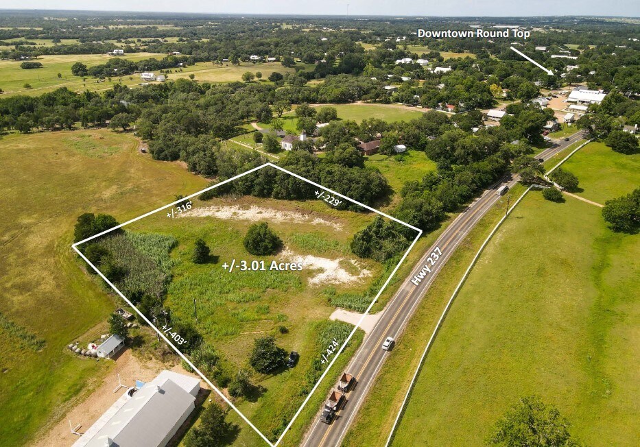 460 Washington St, Round Top, TX à vendre Photo du bâtiment- Image 1 de 3