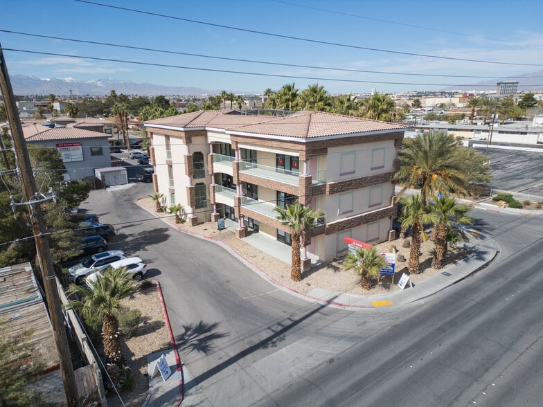 2465 Reynolds Ave, North Las Vegas, NV for lease - Building Photo - Image 2 of 19