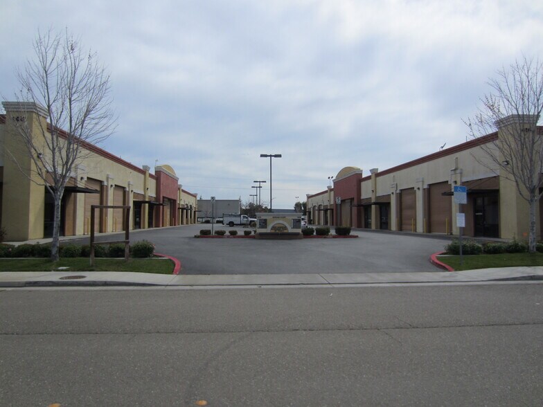 1416 Mariani Ct, Tracy, CA à vendre - Photo du bâtiment - Image 2 de 5