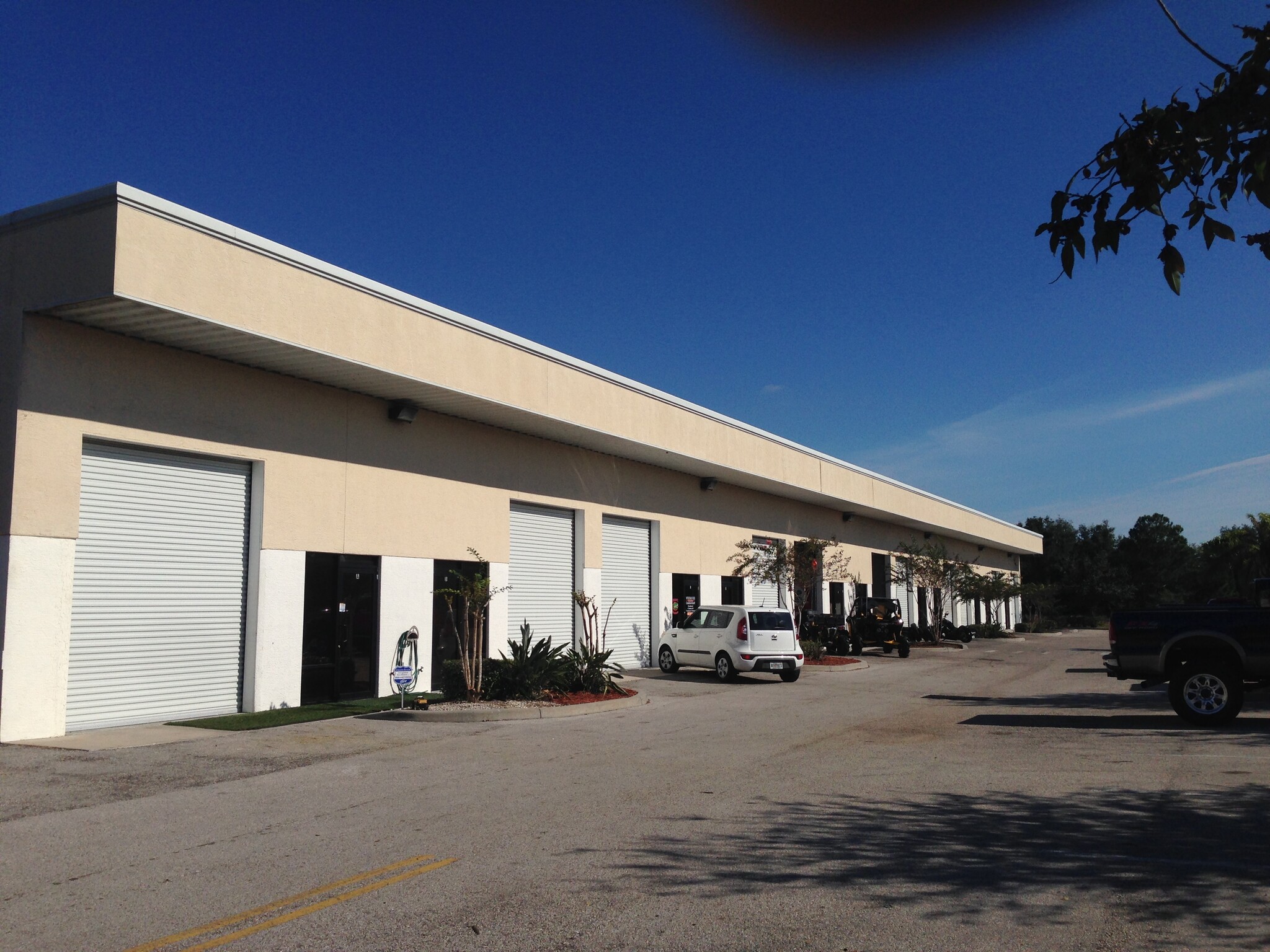 2013 Jaffa Dr, Saint Cloud, FL for lease Building Photo- Image 1 of 1