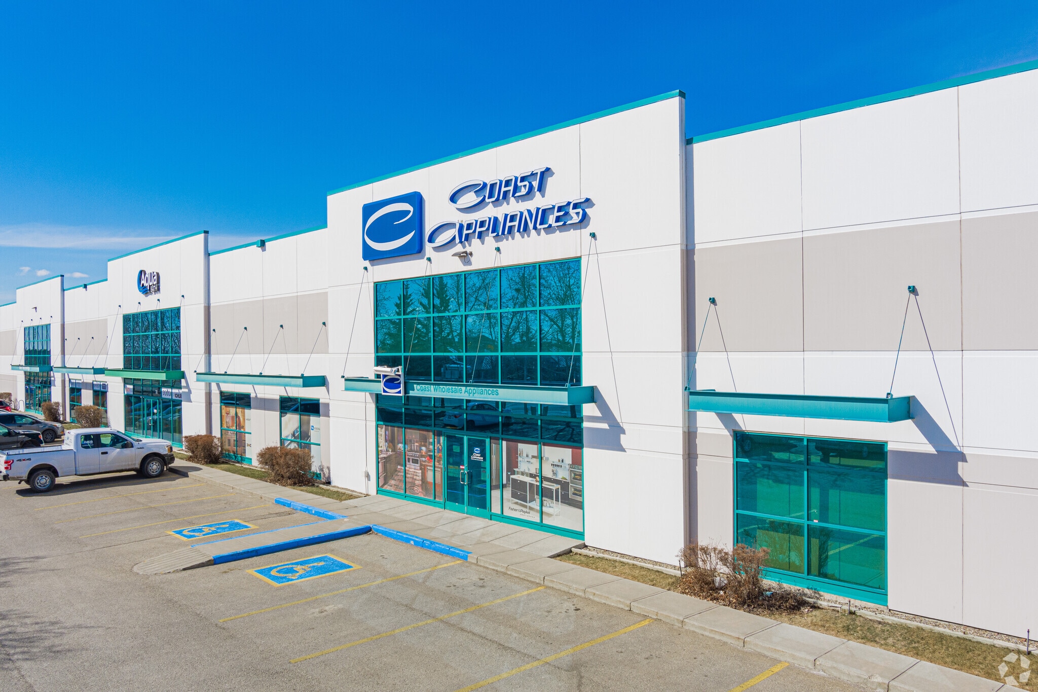 2151 32nd St NE, Calgary, AB for lease Building Photo- Image 1 of 7