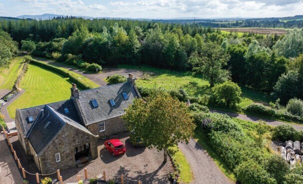 Girdwoodend portefeuille de 4 propriétés à vendre sur LoopNet.ca - Photo du bâtiment - Image 2 de 4