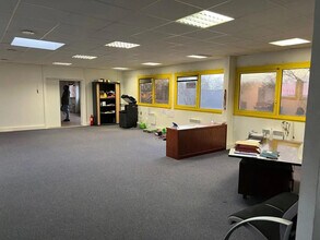 240 Rue Helene Boucher, Buc for lease Building Photo- Image 2 of 4