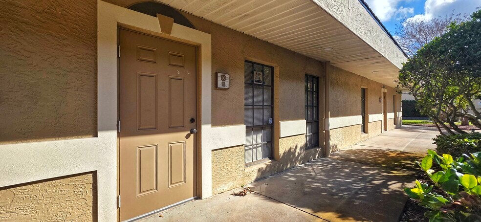 2323 Curlew Rd, Dunedin, FL à vendre - Photo du bâtiment - Image 3 de 5