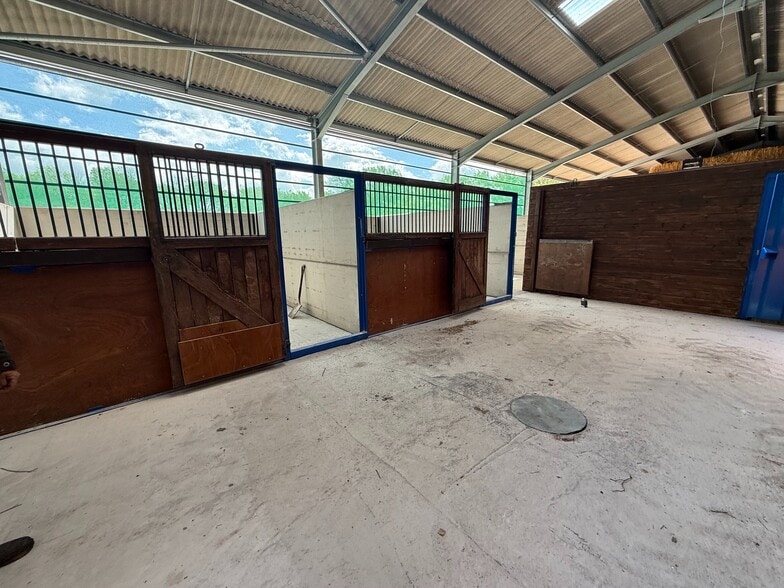 Cox Green Lane, Rudgwick, Rudgwick for lease - Interior Photo - Image 3 of 6