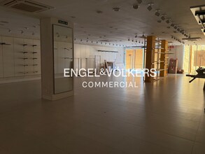 Commerce de détail dans Manresa, Barcelona à louer Photo intérieure- Image 1 de 7