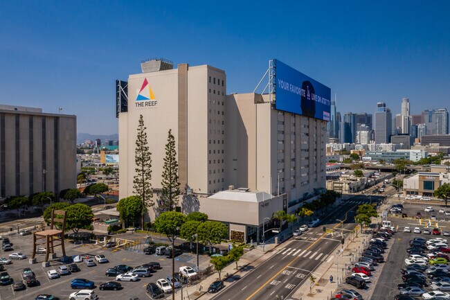 Plus de détails pour 1933 S Broadway, Los Angeles, CA - Bureau à louer
