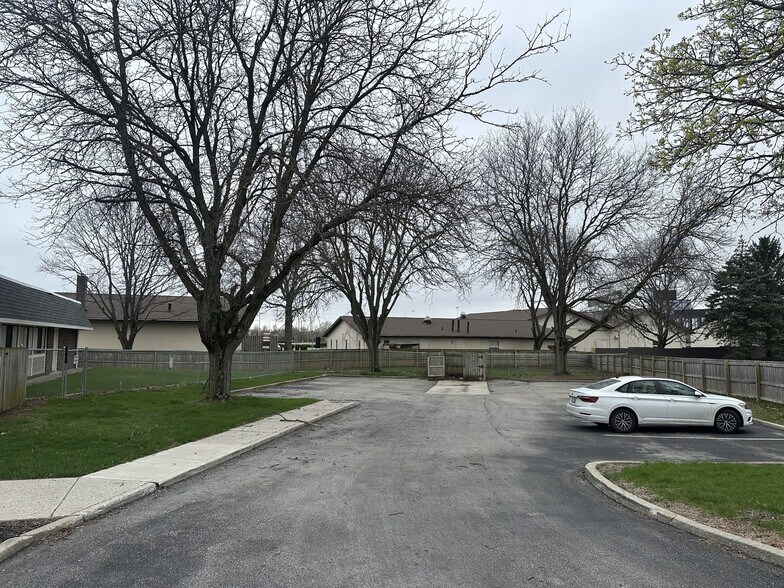 7135 Sawmill Rd, Dublin, OH à louer - Photo du bâtiment - Image 2 de 4