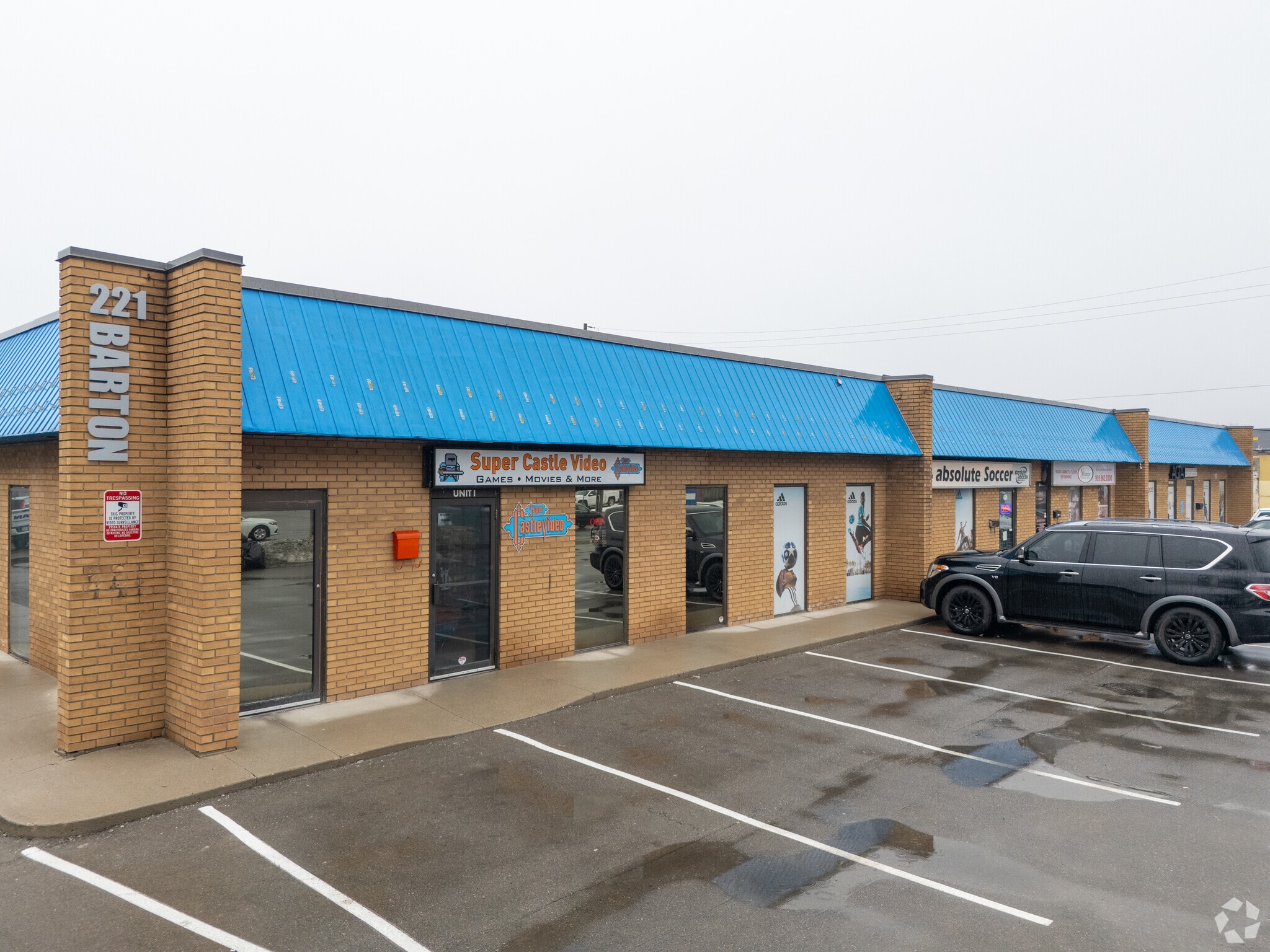 221 Barton St, Stoney Creek, ON for lease Primary Photo- Image 1 of 3