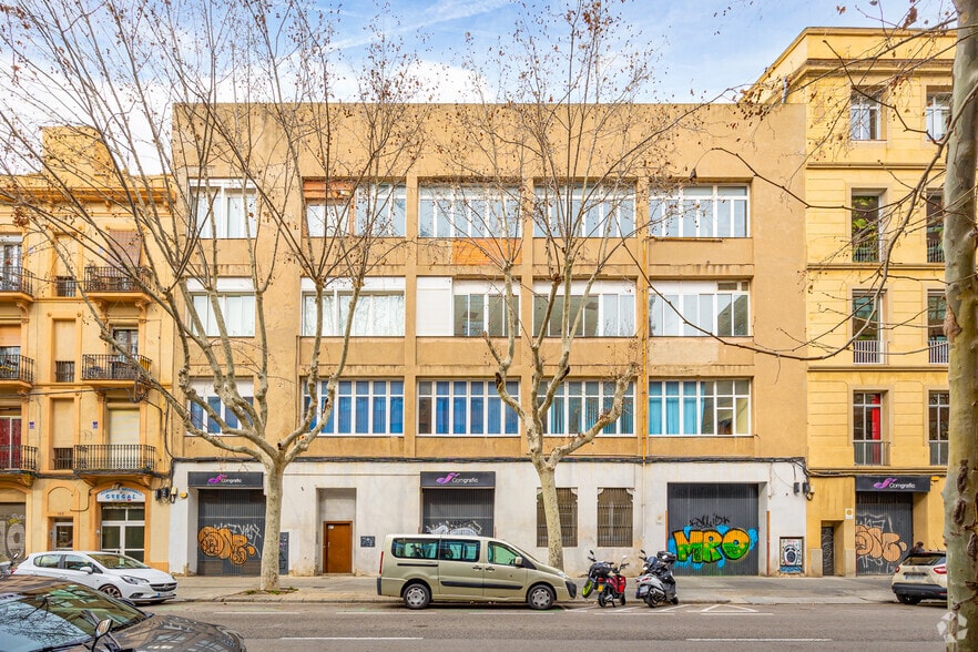 Carrer de Llull, 105, Barcelona, Barcelona for lease - Primary Photo - Image 1 of 4