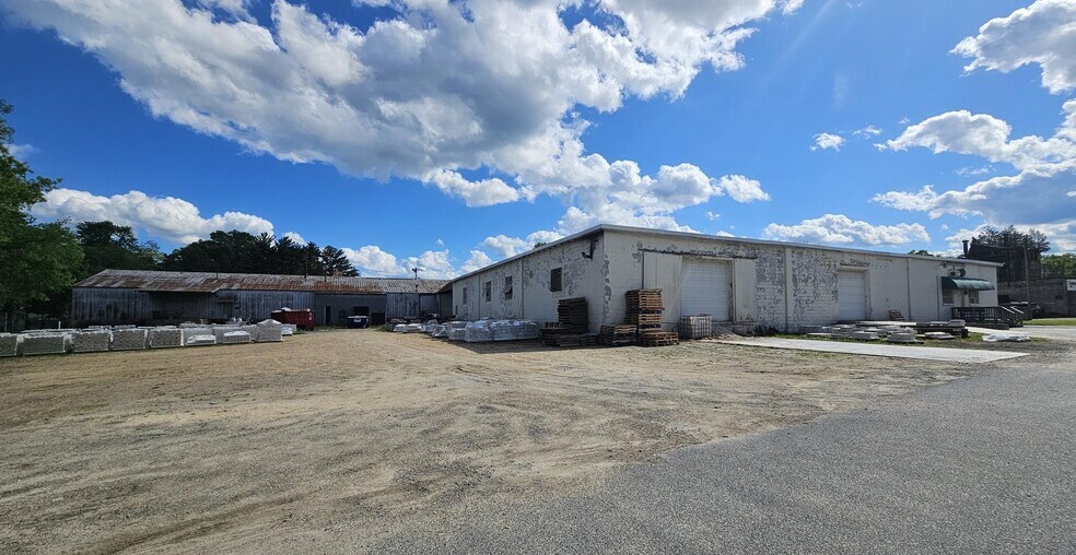 1500 Howard Ave, Fredericksburg, VA à louer - Photo du bâtiment - Image 1 de 3