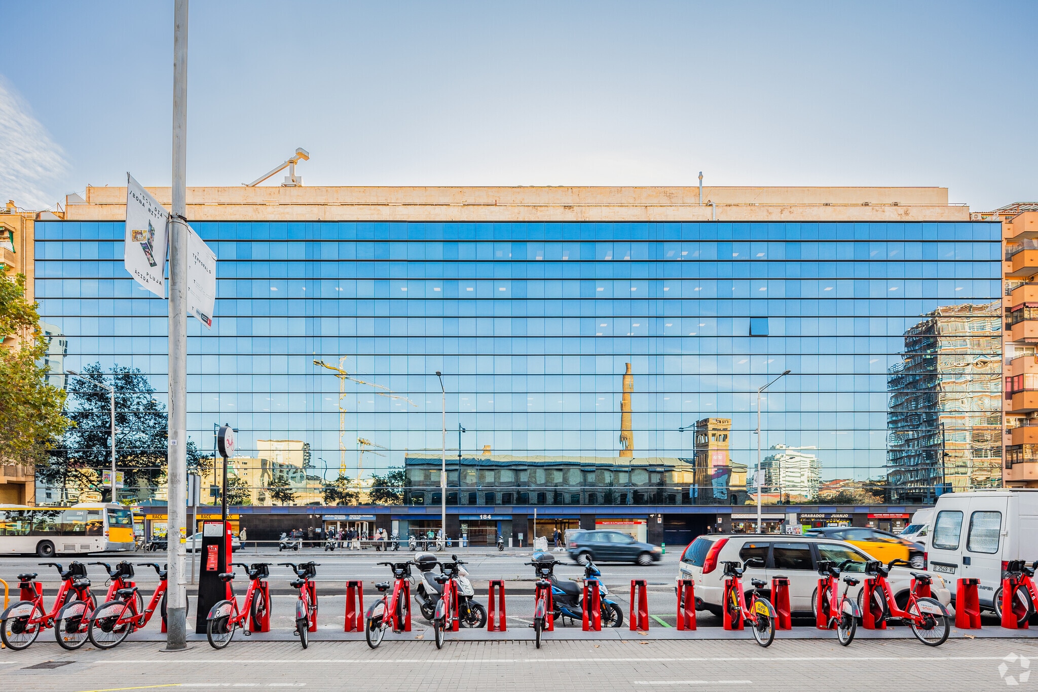 Gran Vía de les Corts Catalanes, 170-184, Barcelone, Barcelona à louer Photo principale- Image 1 de 6