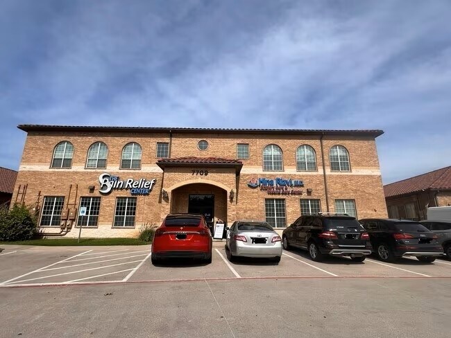 7709 San Jacinto Pl, Plano, TX à louer - Photo du bâtiment - Image 2 de 23