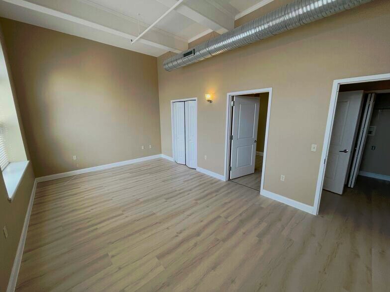 11 Fremont St, Gloversville, NY for sale - Building Photo - Image 3 of 35