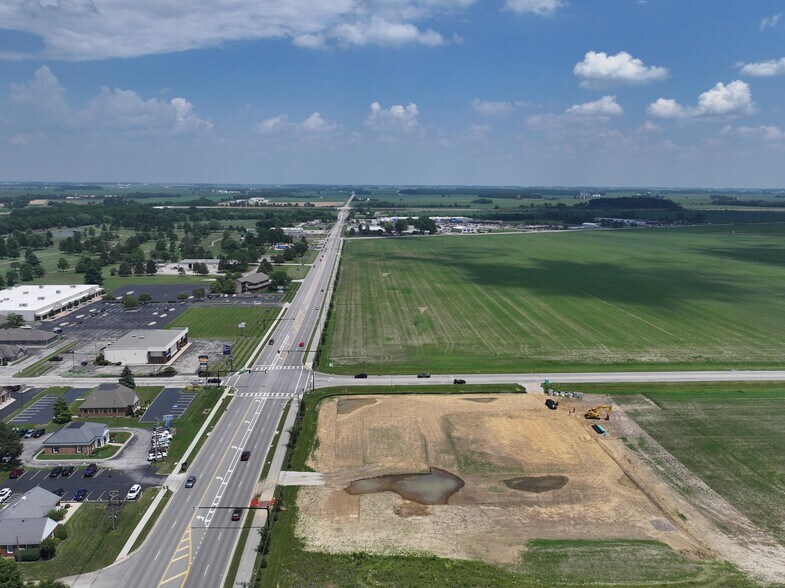 2028 Rombach Ave, Wilmington, OH à vendre - Photo du bâtiment - Image 2 de 3