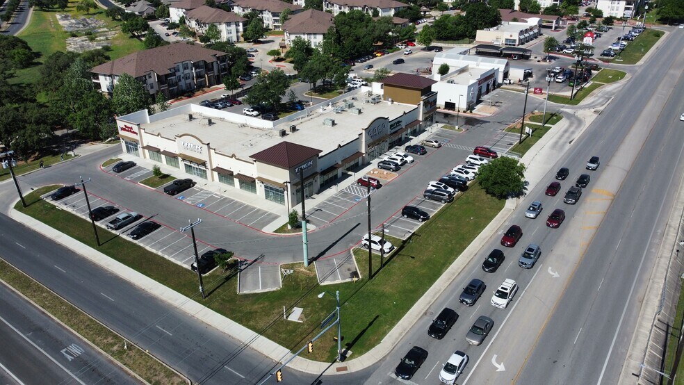 11310 Culebra Rd, San Antonio, TX à louer - Photo du bâtiment - Image 2 de 7