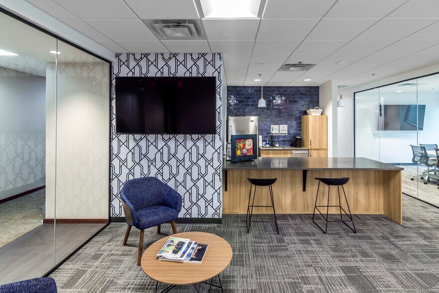 565 Marriott Dr, Nashville, TN à louer - Photo intérieure - Image 2 de 17
