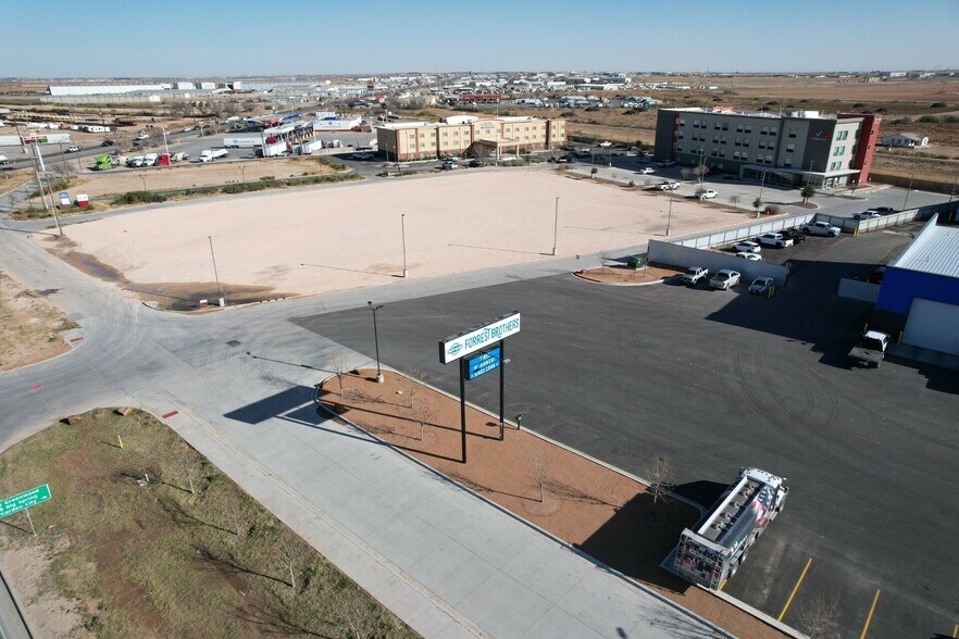 2358 Interstate 20, Midland, TX à vendre - Photo du bâtiment - Image 3 de 3