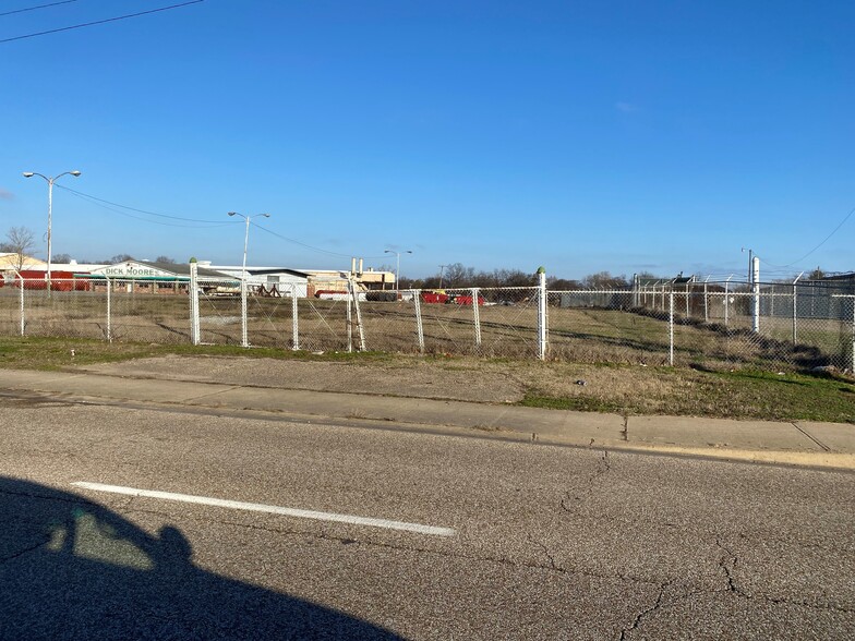 Broadway, West Memphis, AR for lease - Building Photo - Image 2 of 4