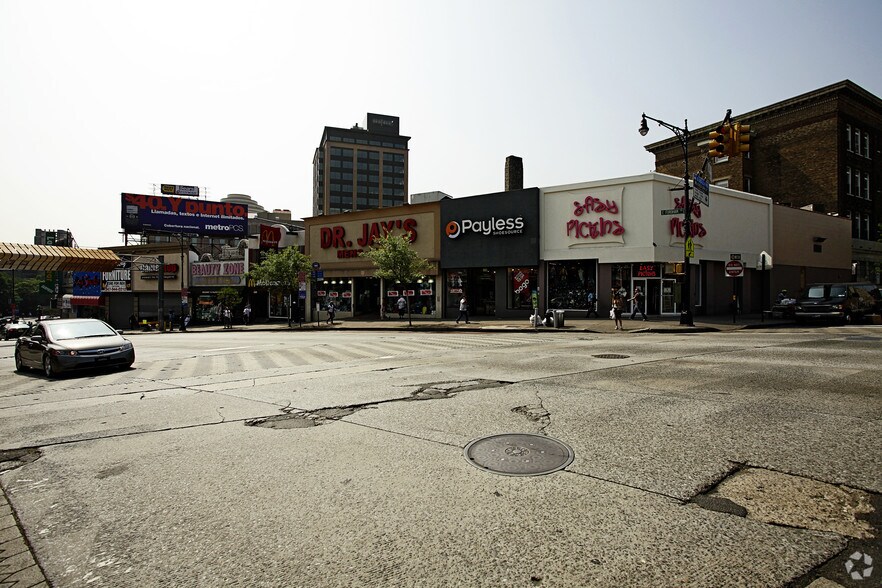372 E Fordham Rd, Bronx, NY à louer - Photo du bâtiment - Image 2 de 7
